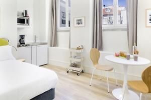 Lisbon Serviced Apartments - Ascensor Da Bica Экстерьер фото